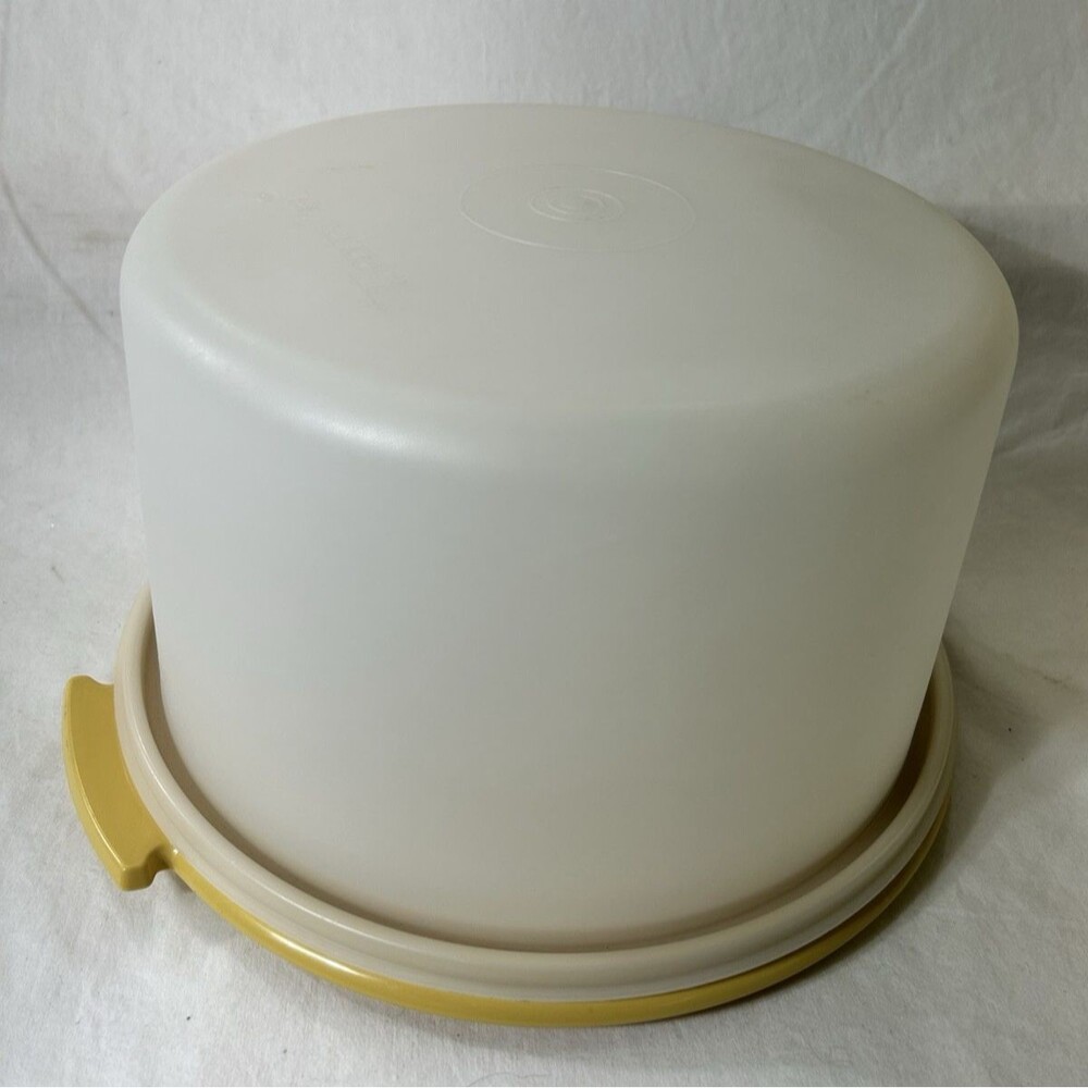 Vintage Tupperware Cake Taker Harvest Gold 1256 1257 No Handle